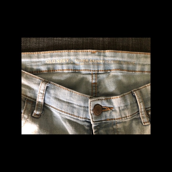 Old Navy Super Skinny Jeans - Picture 3 of 3